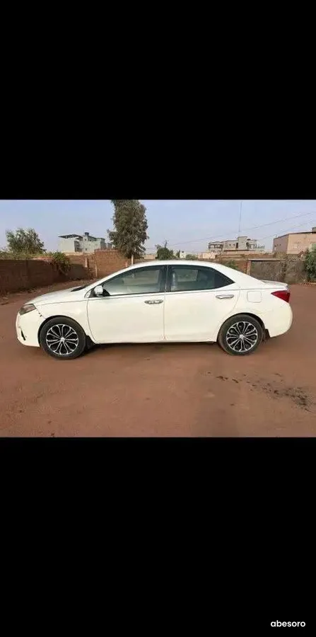Toyota Corolla S 2014 (image 4)