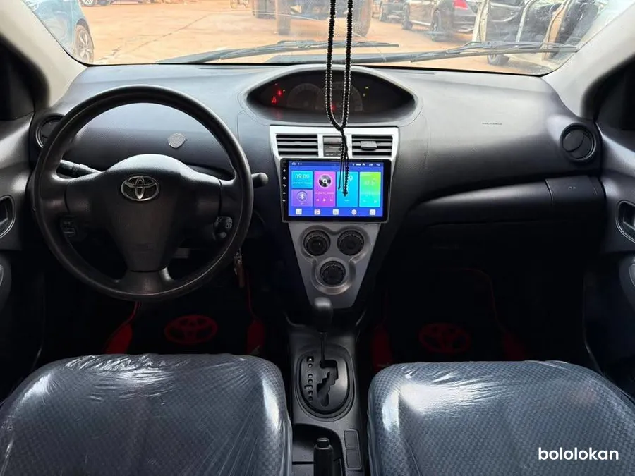 Toyota Yaris Berline (image 7)