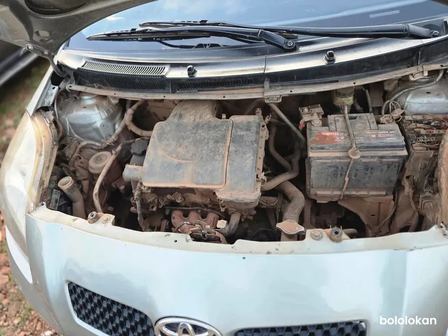 Toyota Yaris très propre à vendre (image 6)