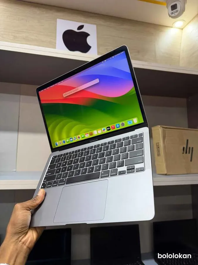 MacBook air 2020 (image 4)