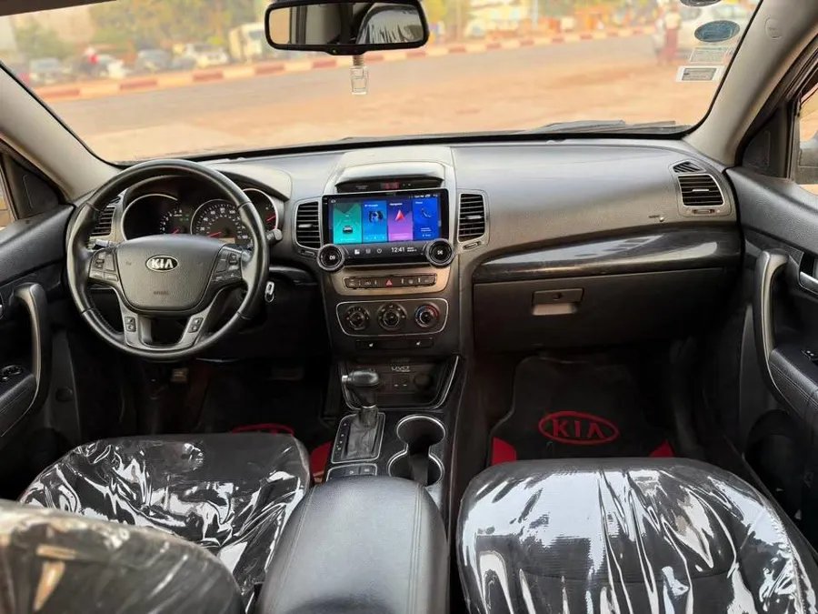 KIA SORENTO ANNÉE 2014 (image 8)
