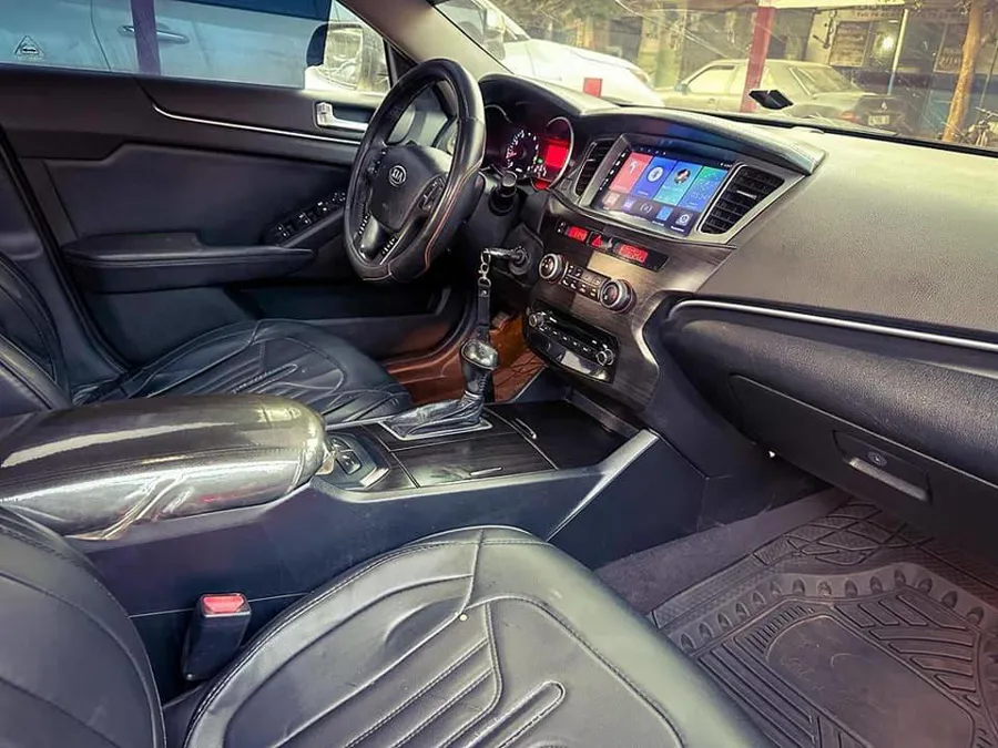 Kia K7 smake bry (image 2)