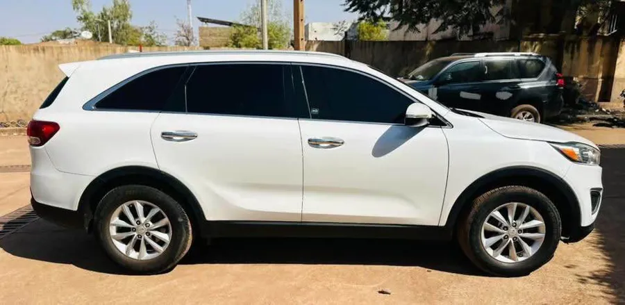 KIA SORENTO 2017 (image 7)