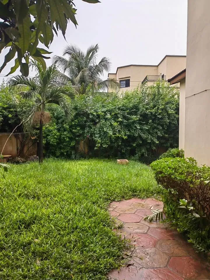 Une villa duplex à Sotuba (image 5)