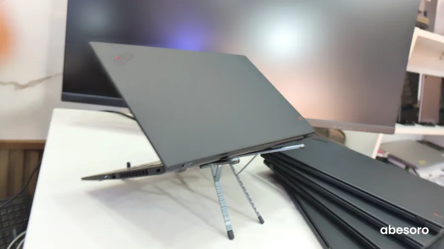  Lenovo ThinkPad X1 Carbon Gen 7 (image 5)