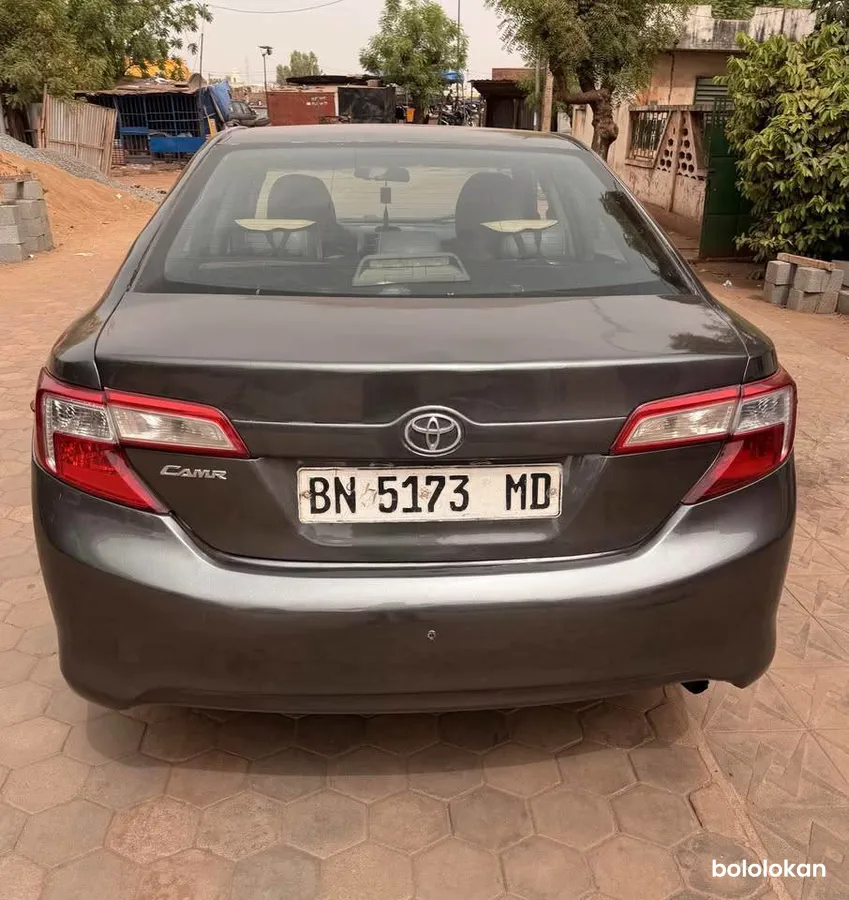 Toyota Camry 2014 (image 2)