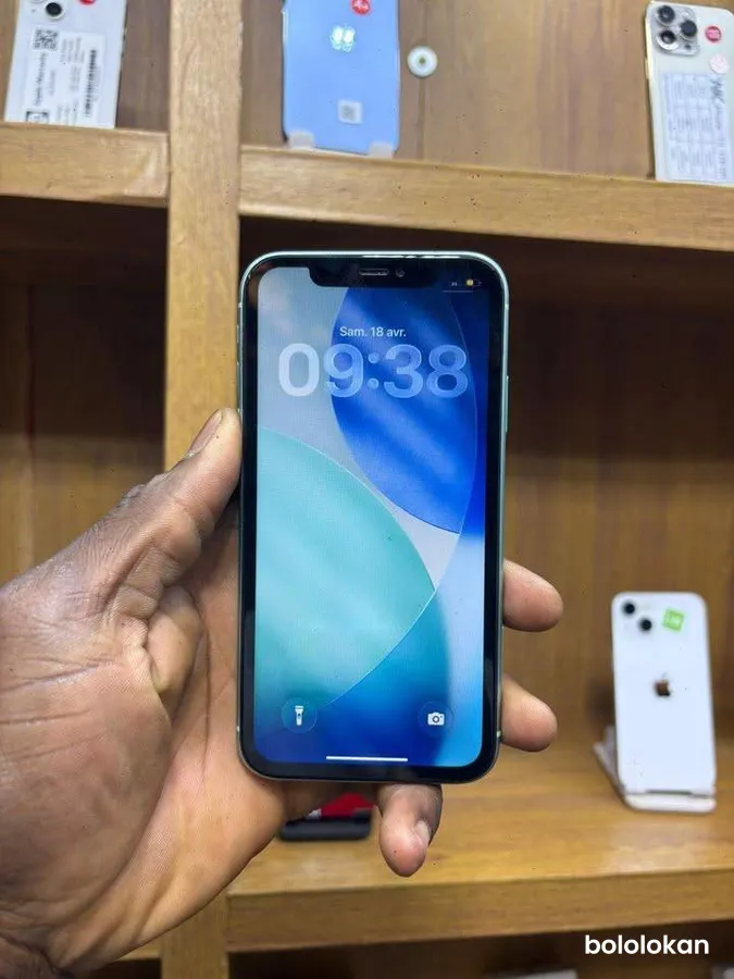 IPhone 11simple 64Go face off très propre (image 2)