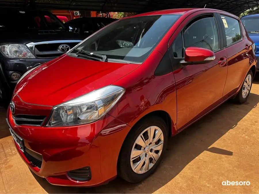 Toyota Yaris Break 2012 (image 3)