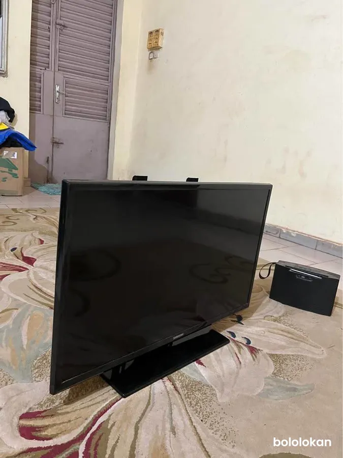 Television Samsung écran plat de 32 pouces (image 2)