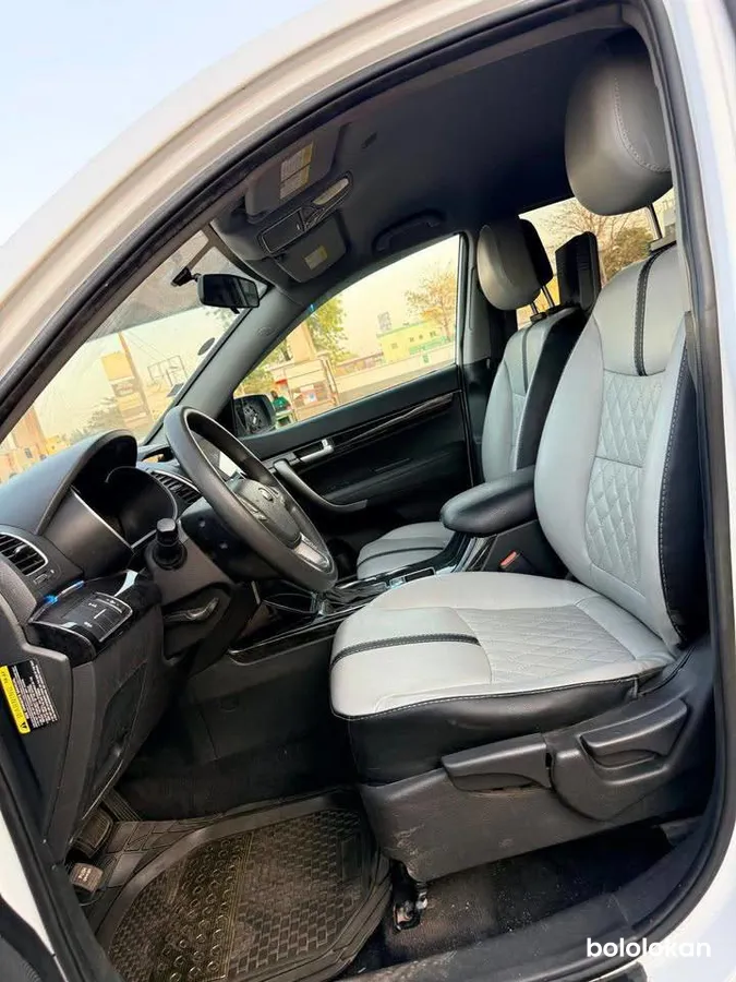 KIA SORENTO ANNÉE 2015 (image 8)