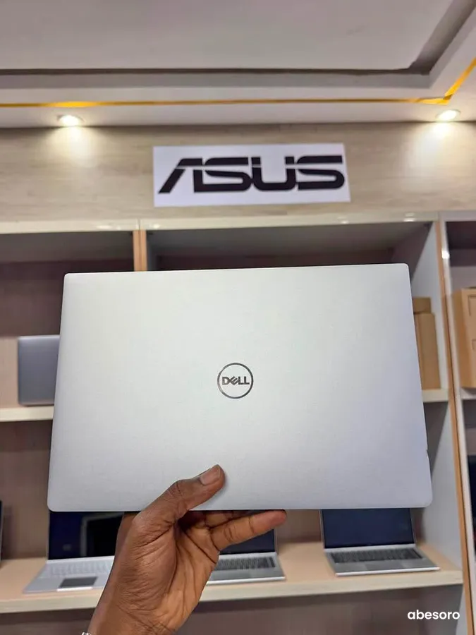 DELL XPS 13 9370 (image 1)