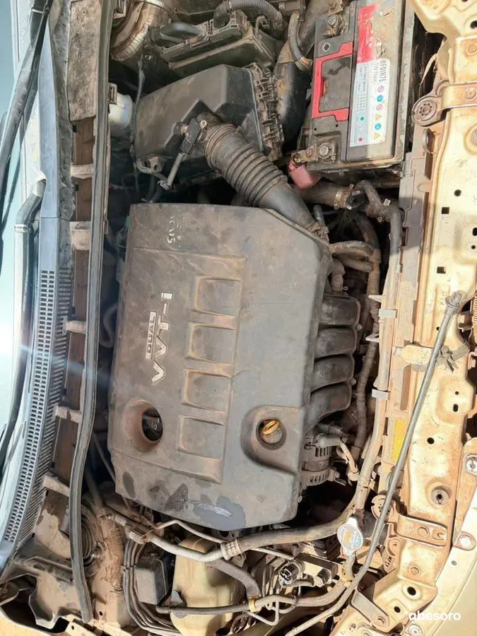 TOYOTA COROLA LE (image 4)