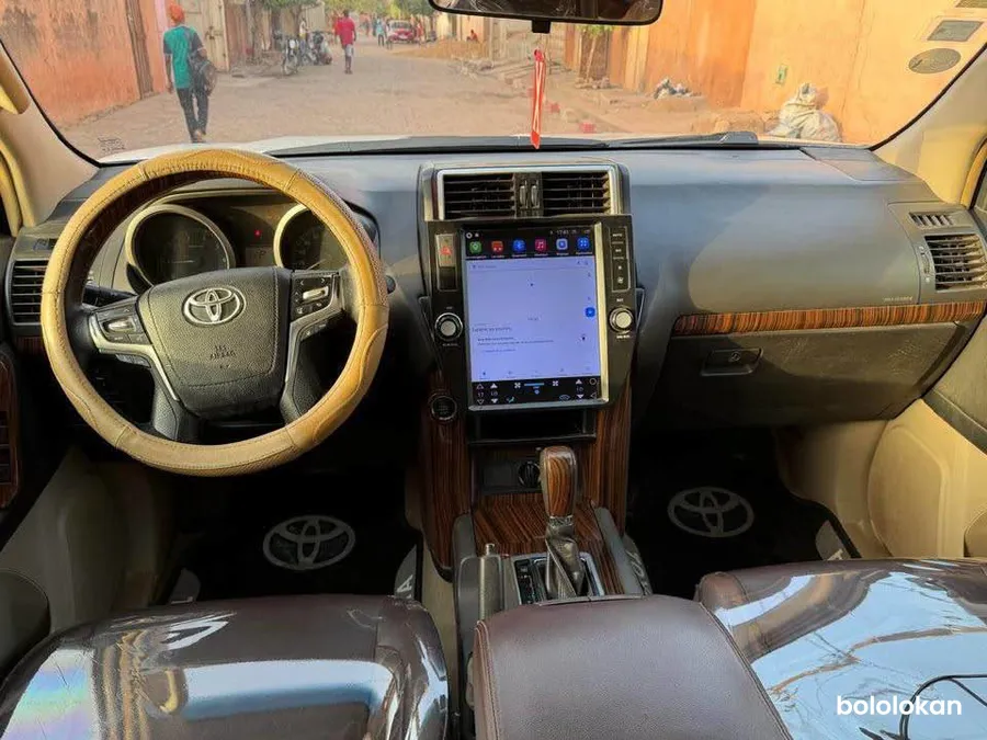 TOYOTA LAND CRUISER PRADO 2015 (image 4)
