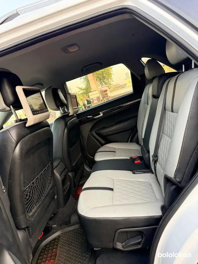 KIA SORENTO ANNÉE 2015 (image 9)