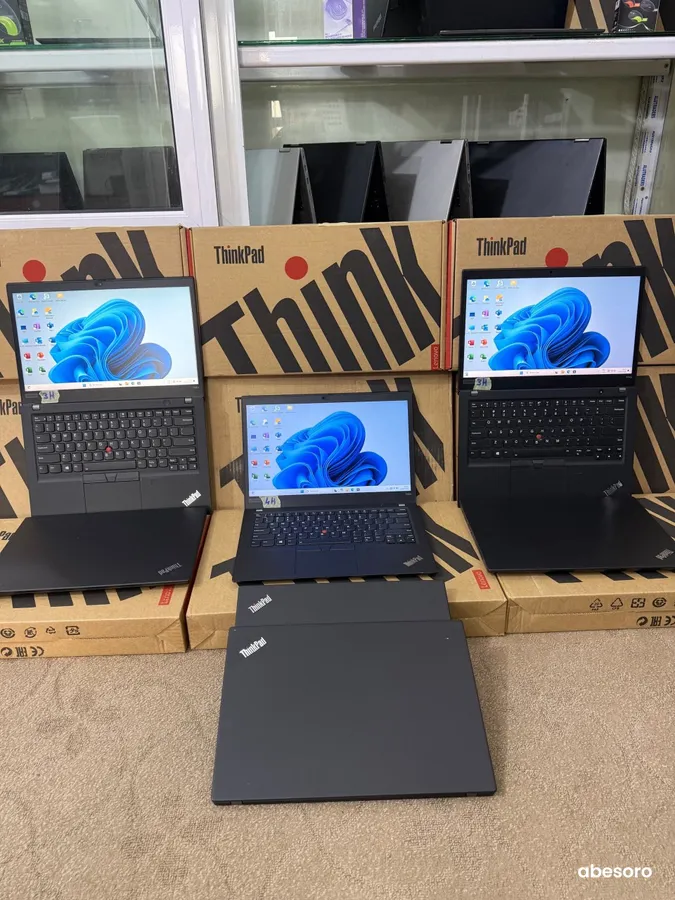 LENOVO THINKPAD T490s (image 6)