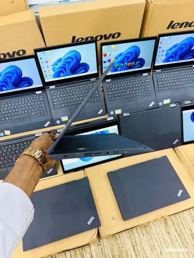 Lenovo ThinkPad X380 Yoga – Core i5 8ᵉ Génération ✨ État comme neuf – Reconditionné en carton 📦 (image 1)