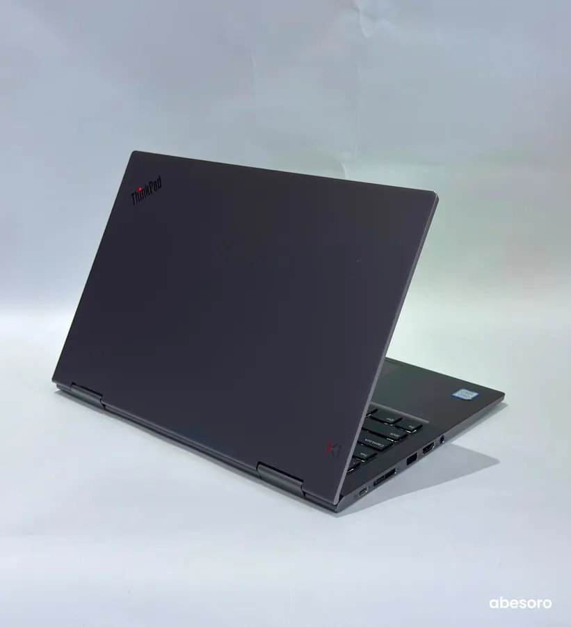 Lenovo ThinkPad X1 Yoga Gen 4 (image 6)