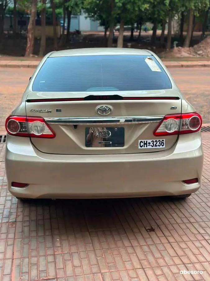 Toyota Corolla LE 2012 (image 8)