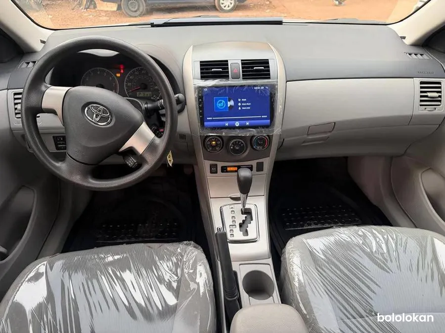 Toyota Corolla LE année 2012 (image 5)