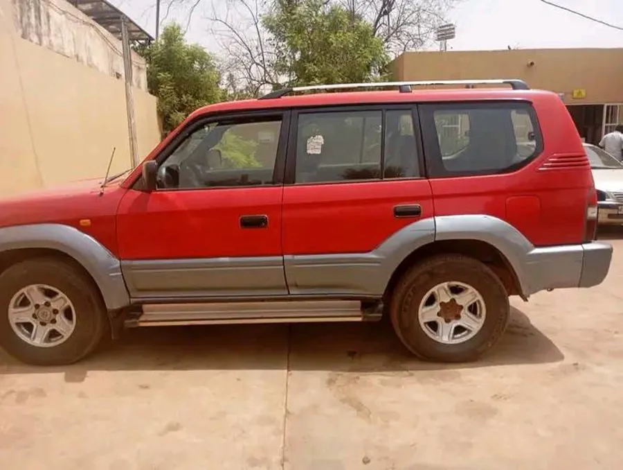 Toyota Land Cruiser Prado (image 2)