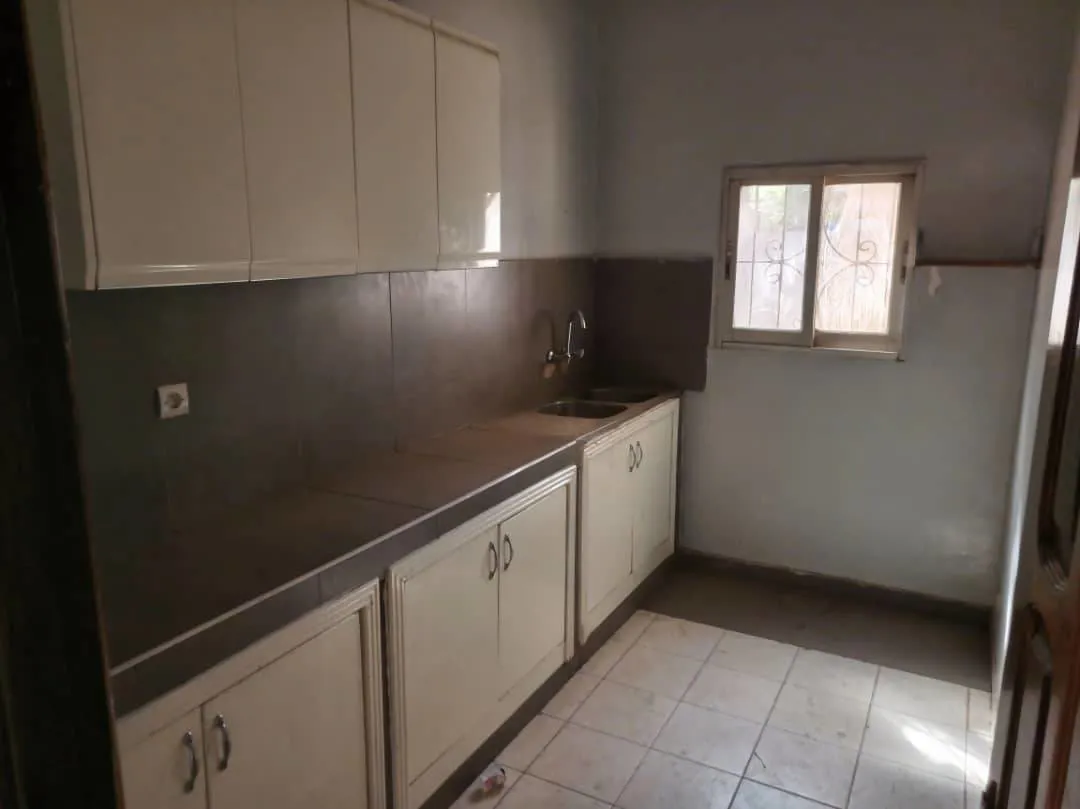 Villa pour bureaux ou habitation à louer à Faso kanu (image 6)