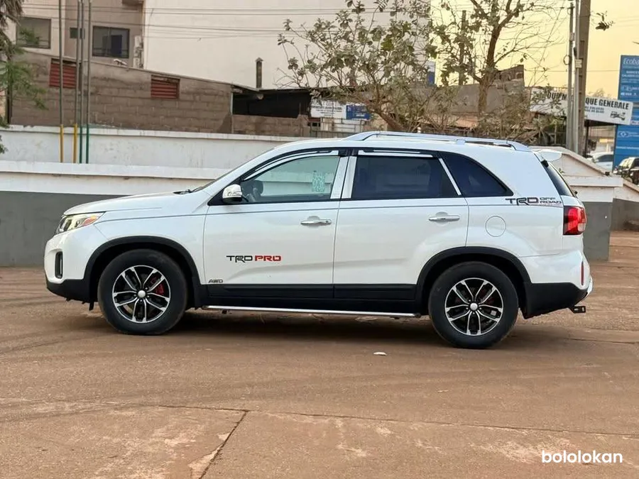 KIA SORENTO ANNÉE 2015 (image 6)