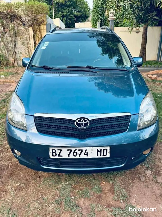 Toyota Verso 2005 (image 1)