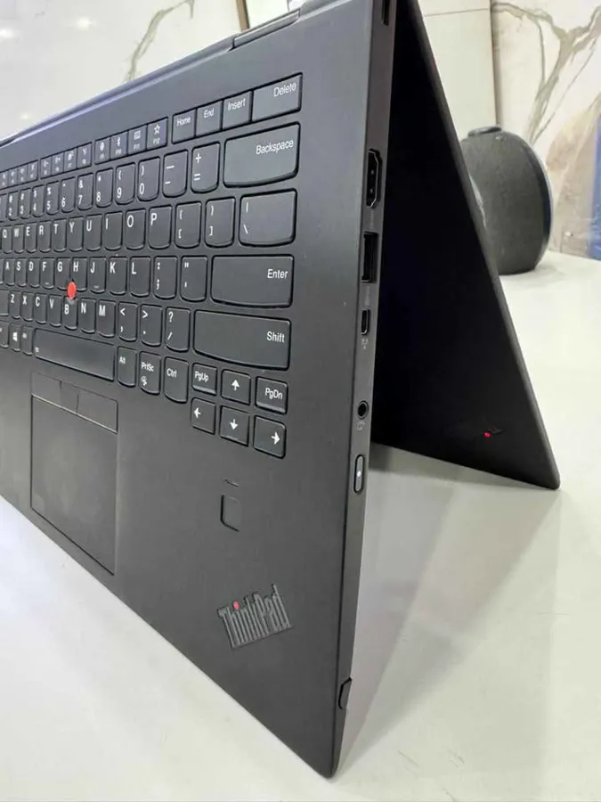 💻 Lenovo ThinkPad X1 Yoga (image 8)