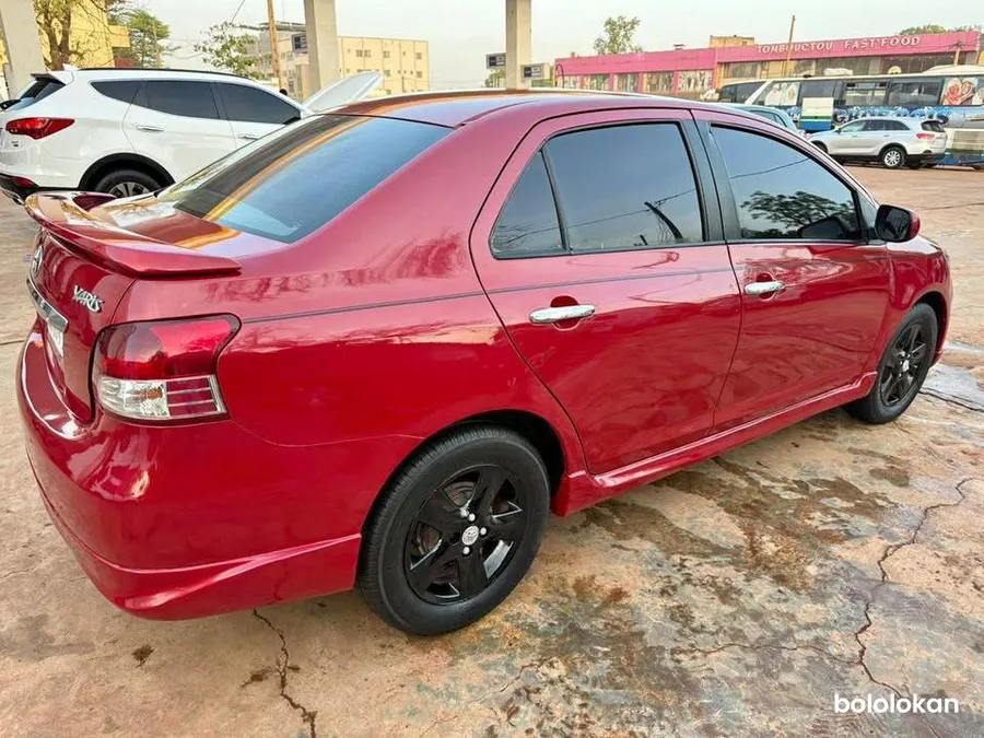 Toyota Yaris Berline (image 1)