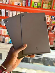 Tablettes Lenovo M10