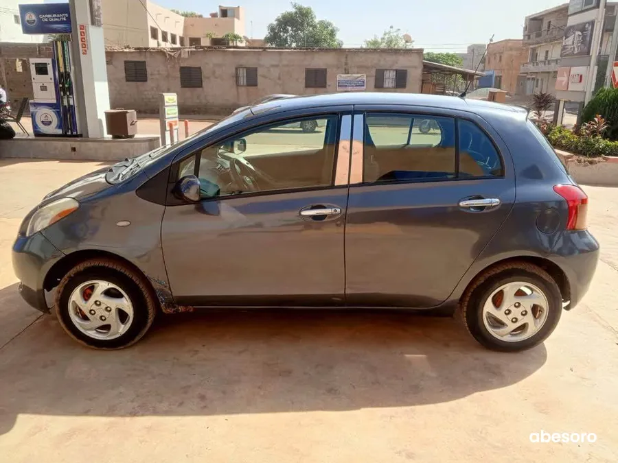 Toyota Yaris 2008 (image 3)