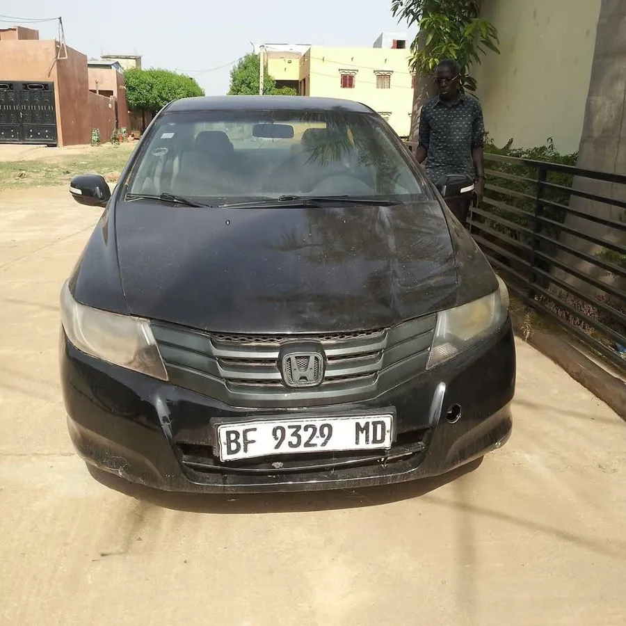 Honda City Année 2010 (image 1)