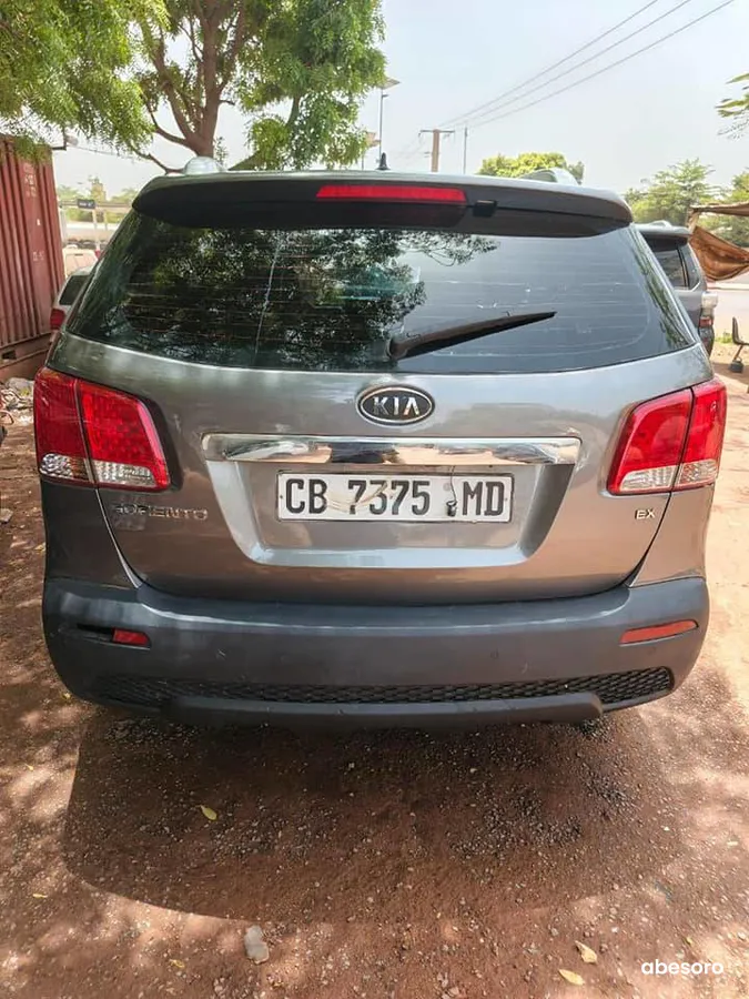 Kia Sorento 2012 (image 6)