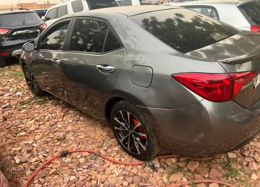 Toyota corolla année 2018 (image 4)