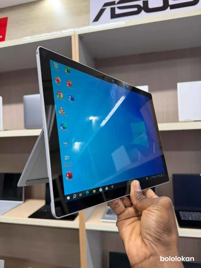 Microsoft Surface pro 5 (image 2)
