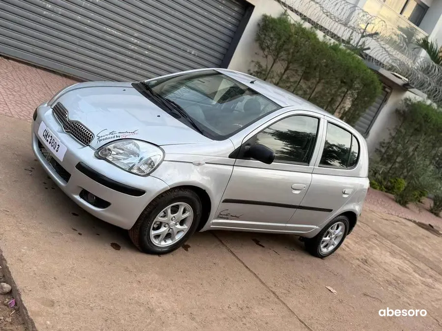 Toyota yaris 2005 (image 6)