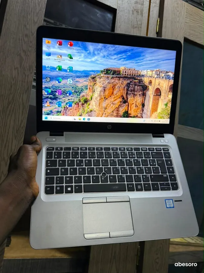 HP EliteBook 840 G3 ( ULTRA Slim ) (image 5)