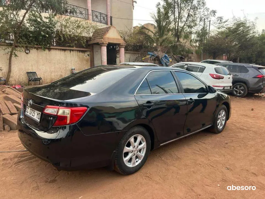 Toyota Camry 2014 (image 4)