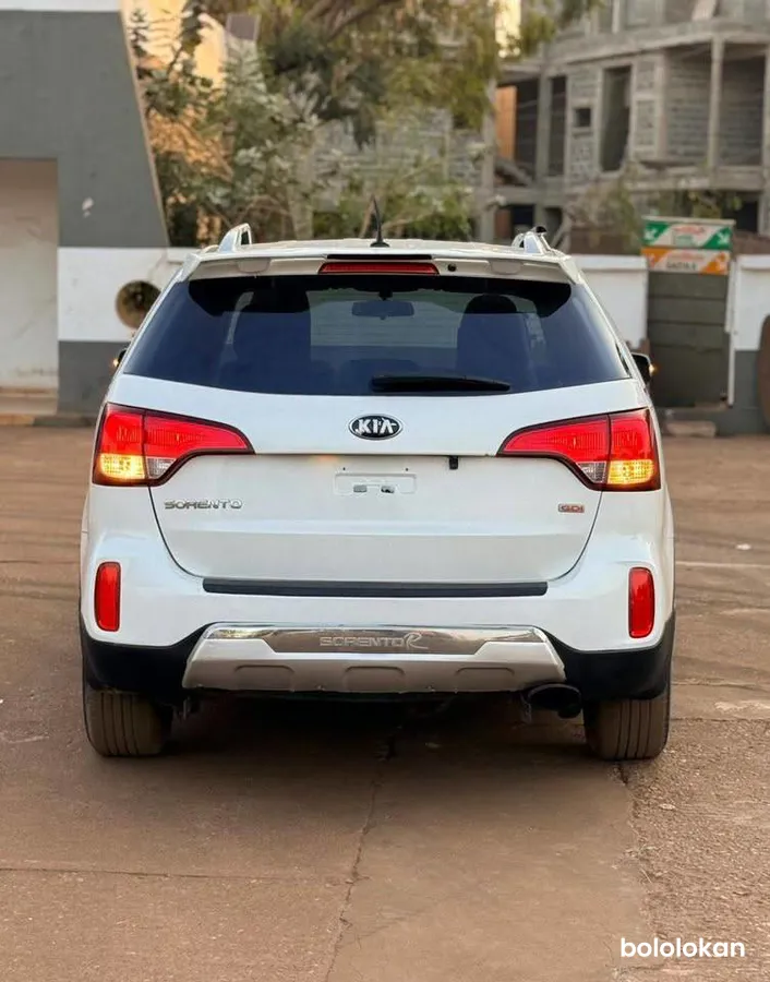 KIA SORENTO ANNÉE 2015 (image 10)