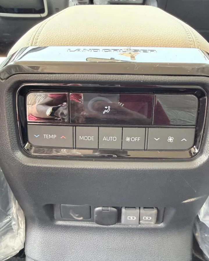 Toyota Prado Land Cruiser 250 année 2025 (image 4)