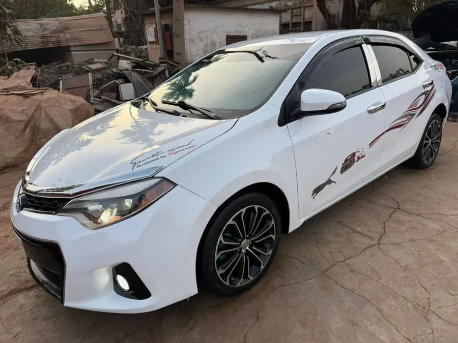 TOYOTA COROLLA S 2015 (image 4)