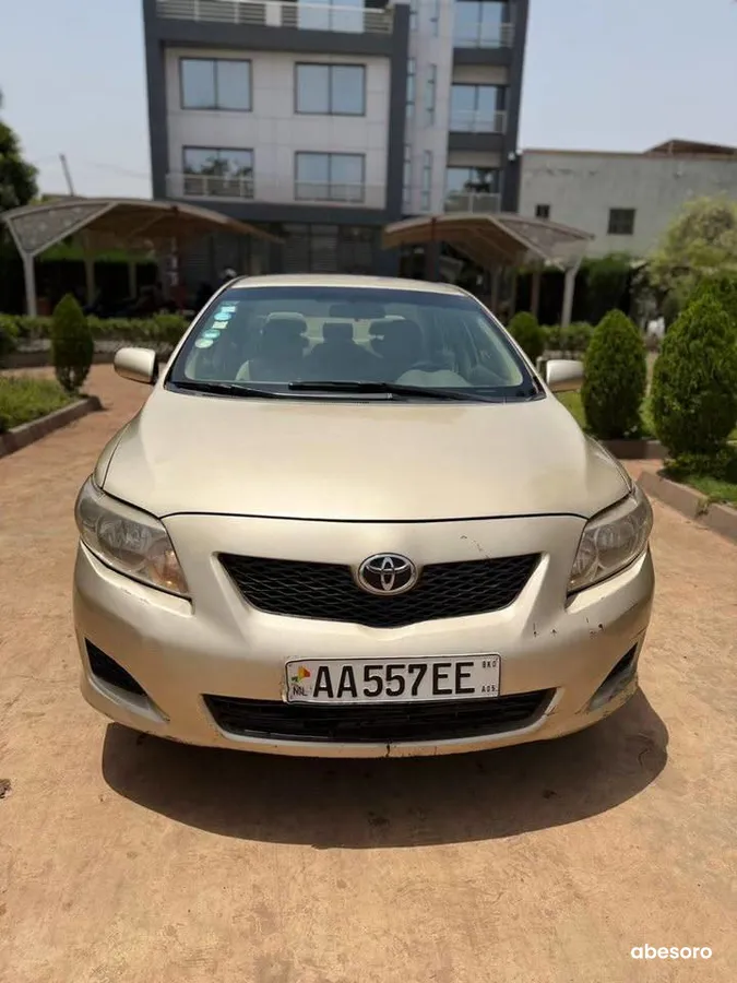 TOYOTA COROLA LE (image 8)