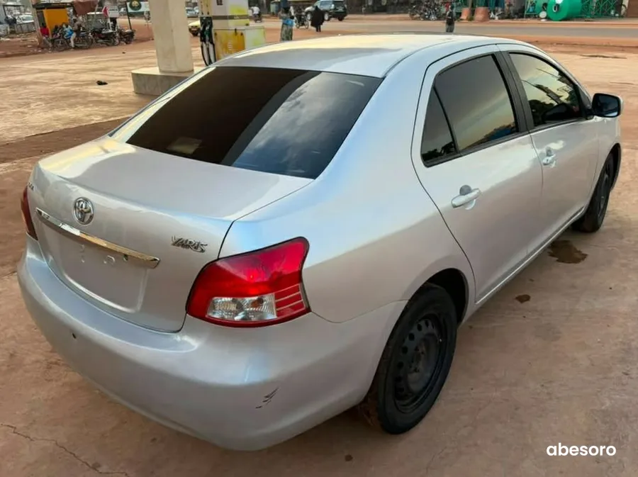 TOYOTA YARIS BERLINE 2009 (image 5)