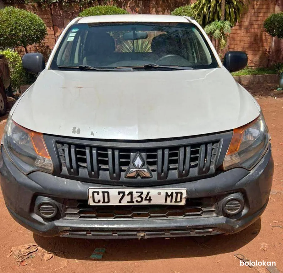 Mitsubishi L200 Année 2016 (image 1)