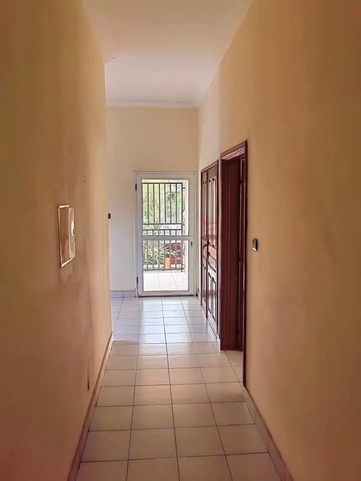 Une villa duplex à Sotuba (image 9)
