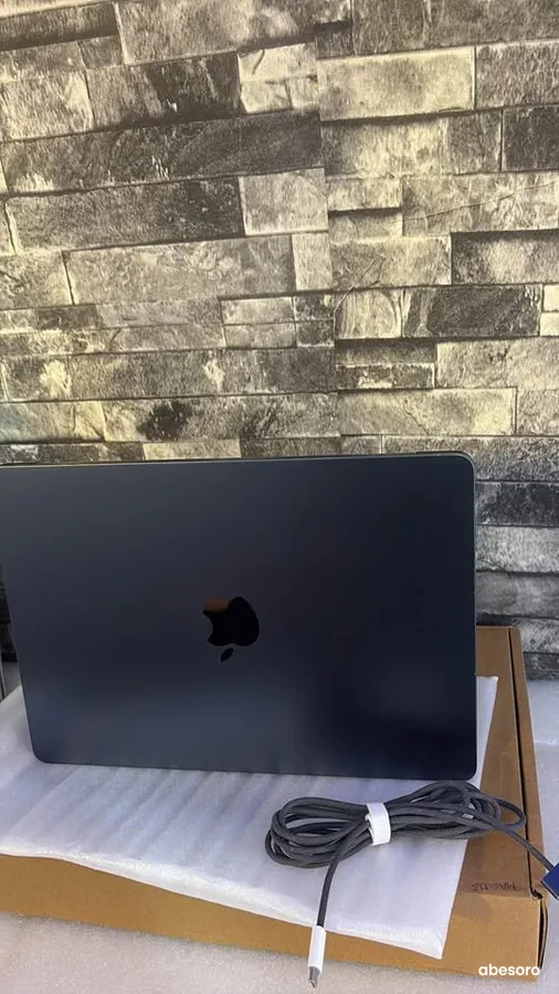 MacBook Air 2023 M3 (image 2)