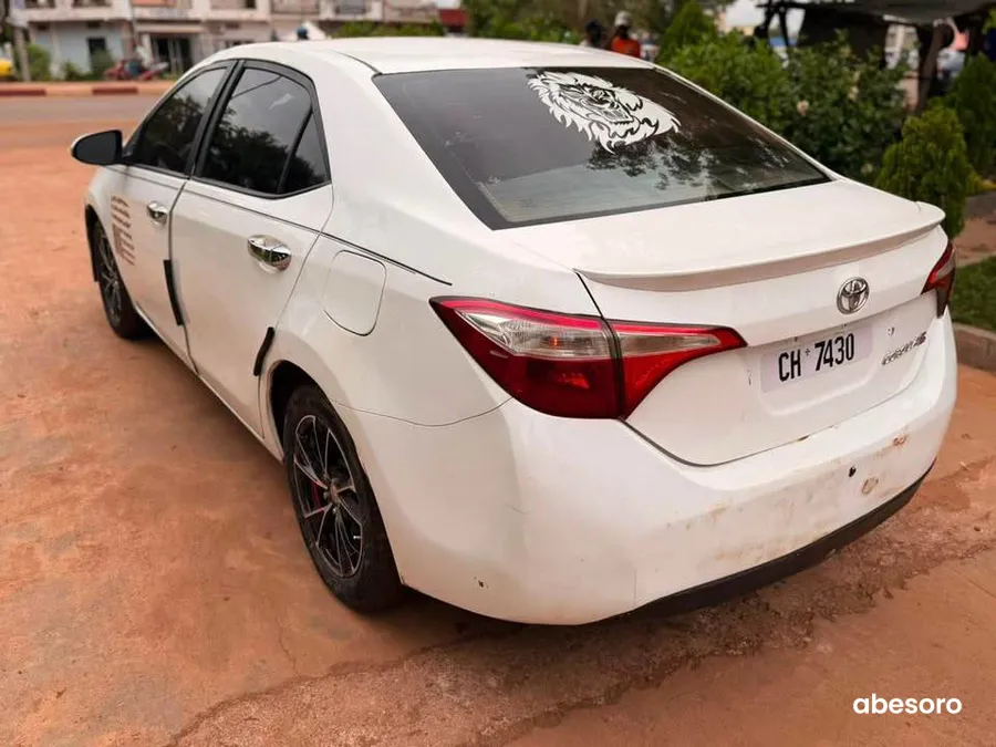 Toyota Corolla 2014 (image 9)