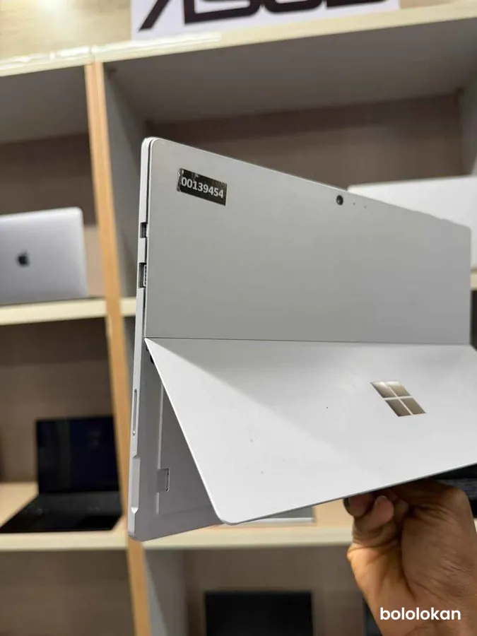Microsoft Surface pro 5 (image 4)
