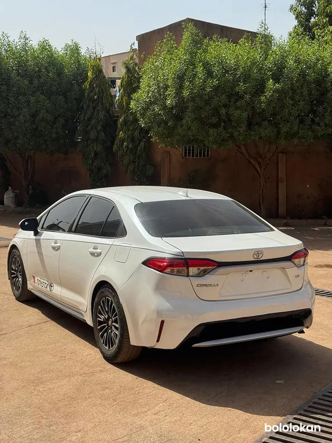 Corolla LE 2020 Au revoir tout fini (image 3)