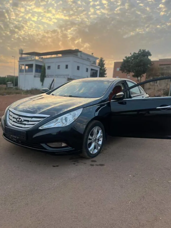 Hyundai Sonata Année 2013 (image 5)